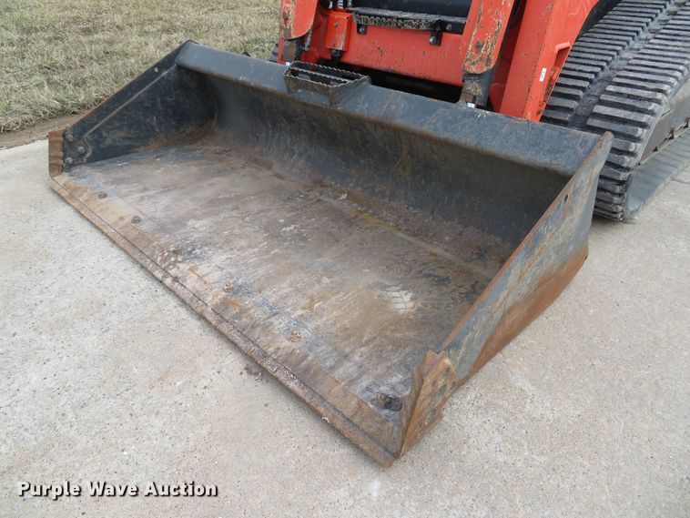 image for item DI2034 2016 Kubota SVL95-2S skid steer