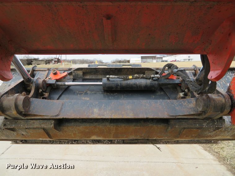 image for item DI2034 2016 Kubota SVL95-2S skid steer