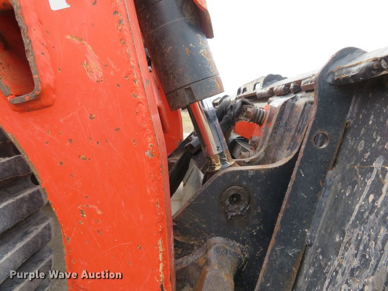 image for item DI2034 2016 Kubota SVL95-2S skid steer