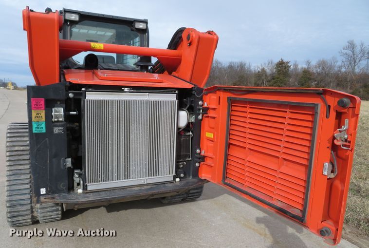 image for item DI2034 2016 Kubota SVL95-2S skid steer