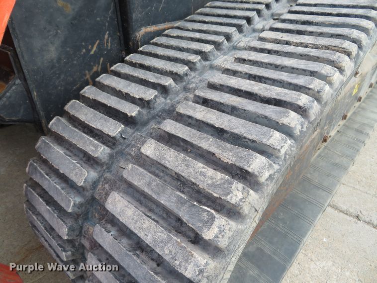 image for item DI2034 2016 Kubota SVL95-2S skid steer