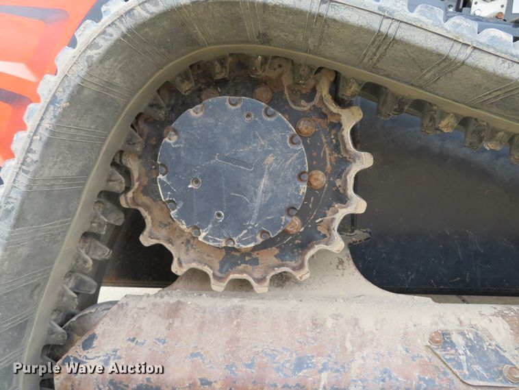 image for item DI2034 2016 Kubota SVL95-2S skid steer