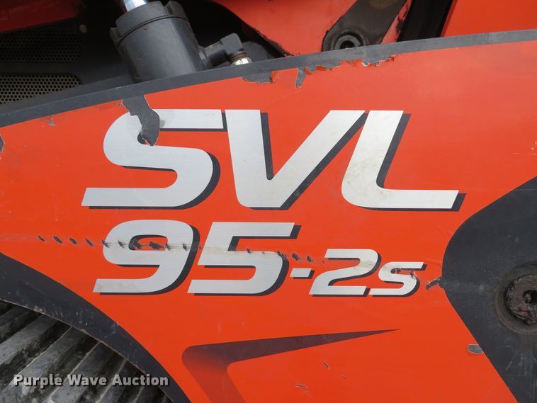 image for item DI2034 2016 Kubota SVL95-2S skid steer