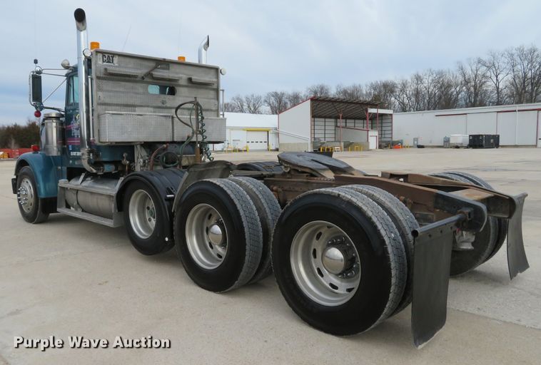 image for item DI2035 1995 Freightliner FLD semi truck