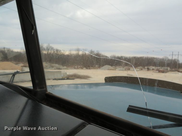 image for item DI2035 1995 Freightliner FLD semi truck