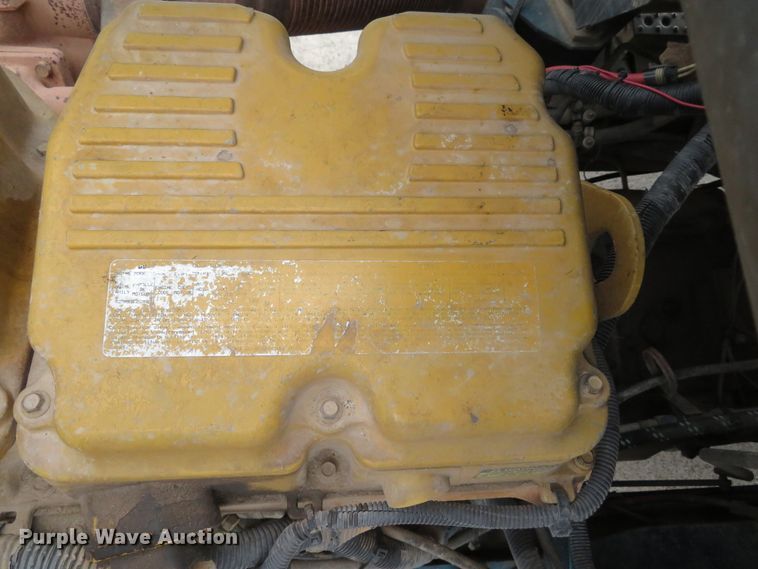 image for item DI2035 1995 Freightliner FLD semi truck