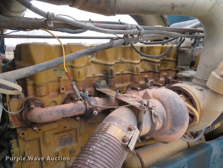 image for item DI2035 1995 Freightliner FLD semi truck