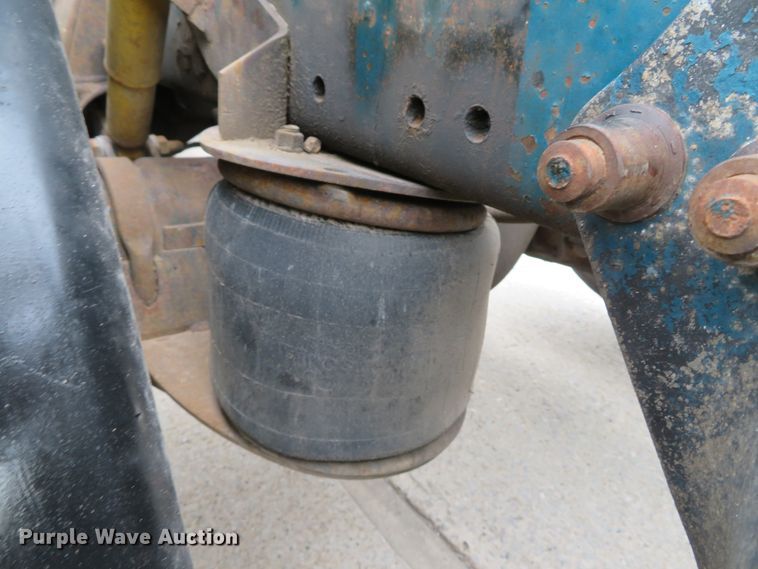 image for item DI2035 1995 Freightliner FLD semi truck