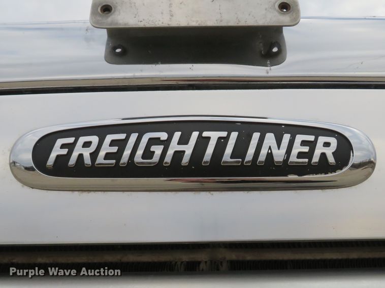 image for item DI2035 1995 Freightliner FLD semi truck