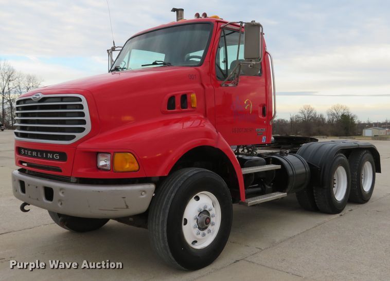 image for item DI2036 2006 Sterling LT9513 semi truck