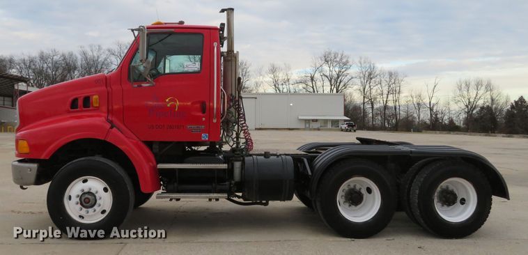 image for item DI2036 2006 Sterling LT9513 semi truck