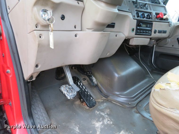 image for item DI2036 2006 Sterling LT9513 semi truck