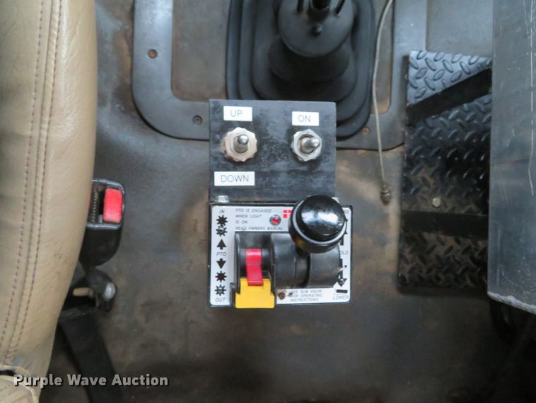 image for item DI2036 2006 Sterling LT9513 semi truck