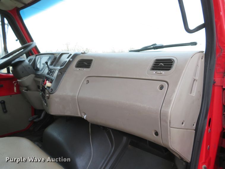 image for item DI2036 2006 Sterling LT9513 semi truck