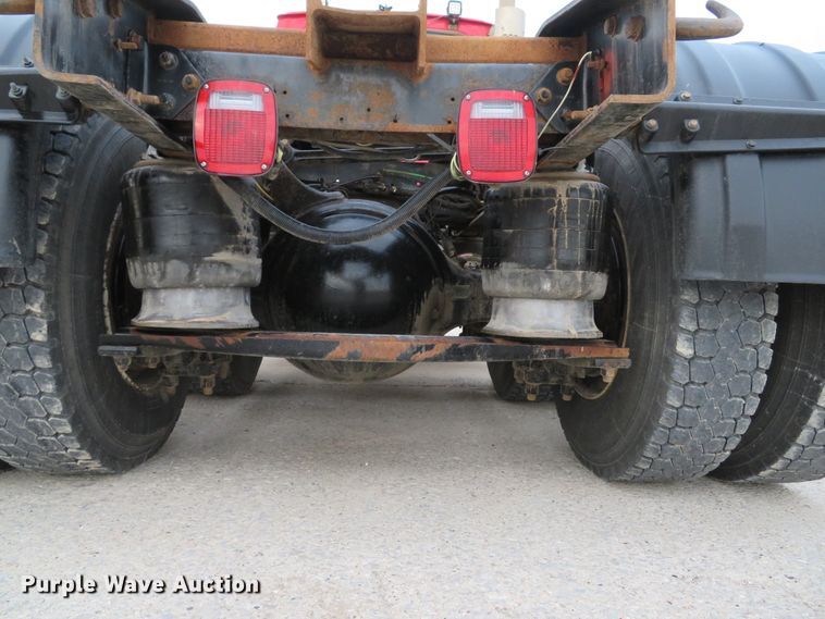 image for item DI2036 2006 Sterling LT9513 semi truck