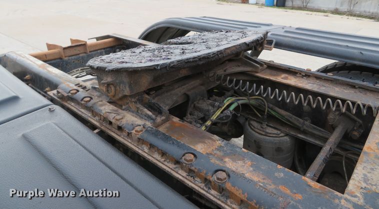 image for item DI2036 2006 Sterling LT9513 semi truck