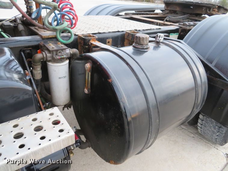 image for item DI2036 2006 Sterling LT9513 semi truck