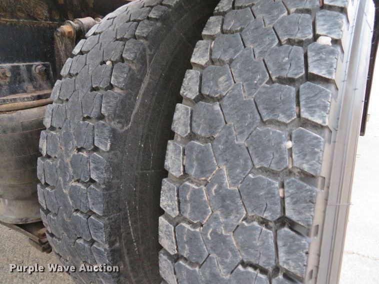 image for item DI2036 2006 Sterling LT9513 semi truck