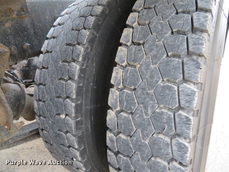 image for item DI2036 2006 Sterling LT9513 semi truck