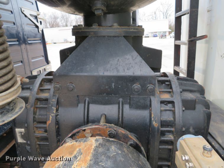 image for item DI2037 2008 Volvo VHD hydrovac truck