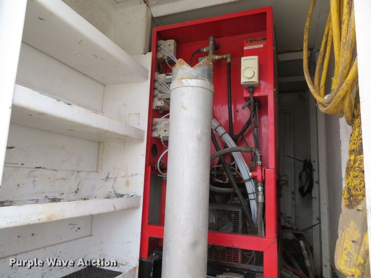 image for item DI2037 2008 Volvo VHD hydrovac truck