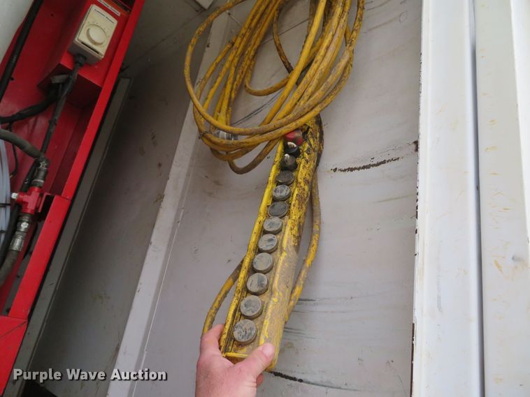 image for item DI2037 2008 Volvo VHD hydrovac truck