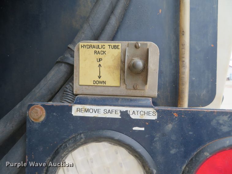 image for item DI2037 2008 Volvo VHD hydrovac truck