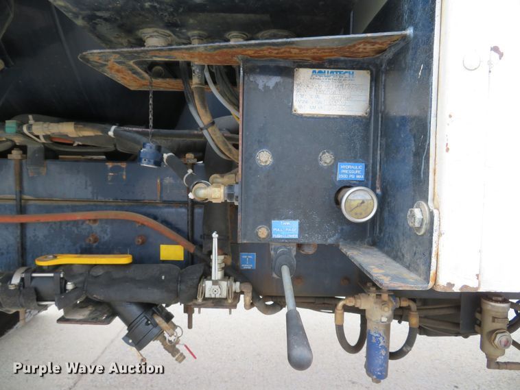 image for item DI2037 2008 Volvo VHD hydrovac truck