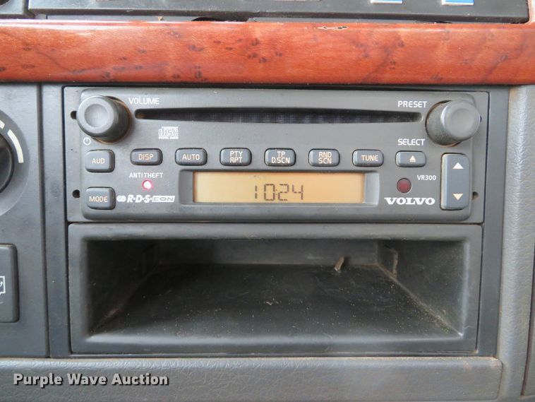 image for item DI2037 2008 Volvo VHD hydrovac truck