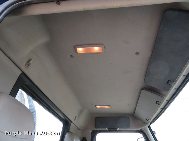 image for item DI2037 2008 Volvo VHD hydrovac truck