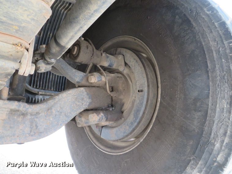 image for item DI2037 2008 Volvo VHD hydrovac truck