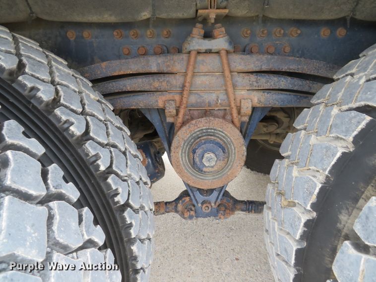 image for item DI2037 2008 Volvo VHD hydrovac truck