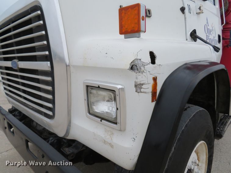 image for item DI2038 1995 Ford L9000 vacuum truck