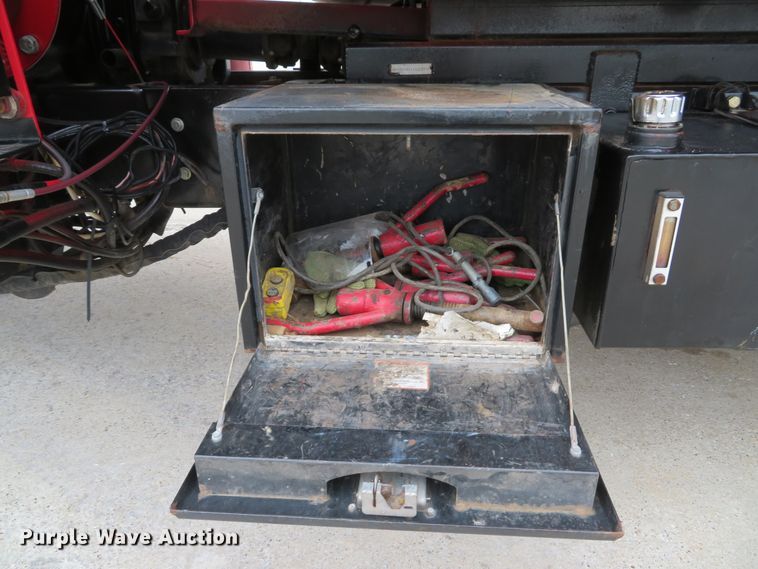 image for item DI2038 1995 Ford L9000 vacuum truck