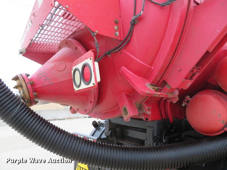 image for item DI2038 1995 Ford L9000 vacuum truck