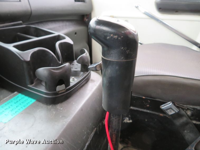 image for item DI2038 1995 Ford L9000 vacuum truck