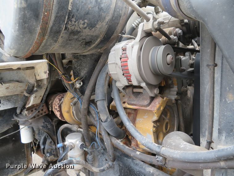 image for item DI2038 1995 Ford L9000 vacuum truck