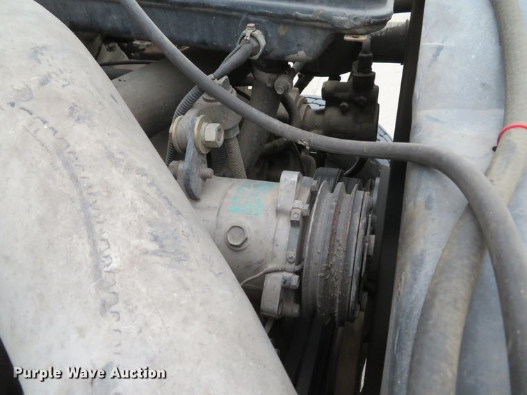 image for item DI2038 1995 Ford L9000 vacuum truck