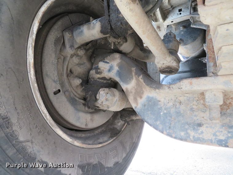 image for item DI2038 1995 Ford L9000 vacuum truck