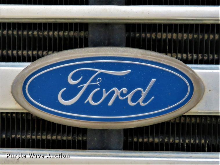 image for item DI2038 1995 Ford L9000 vacuum truck