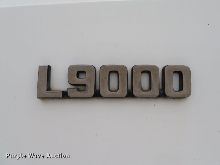 image for item DI2038 1995 Ford L9000 vacuum truck