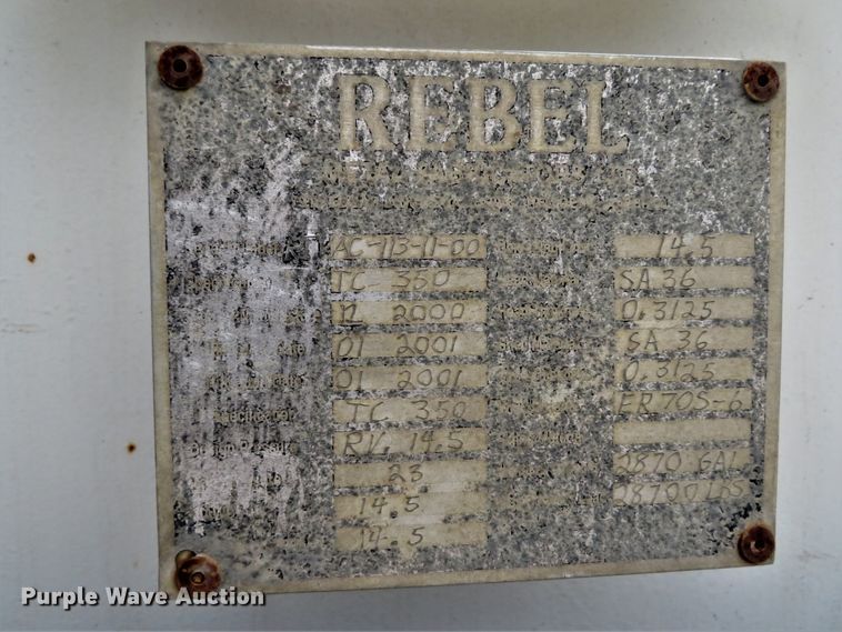 image for item DI2039 2001 International 5600i vacuum truck