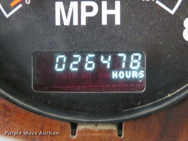 image for item DI2039 2001 International 5600i vacuum truck