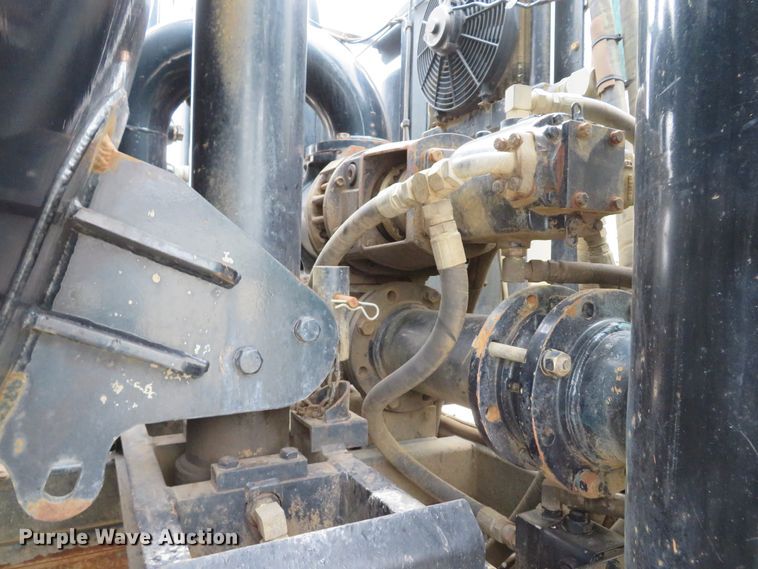 image for item DI2041 1999 International Paystar 5000 vacuum truck