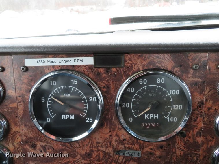 image for item DI2041 1999 International Paystar 5000 vacuum truck