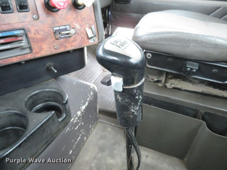 image for item DI2041 1999 International Paystar 5000 vacuum truck