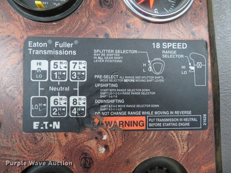 image for item DI2041 1999 International Paystar 5000 vacuum truck