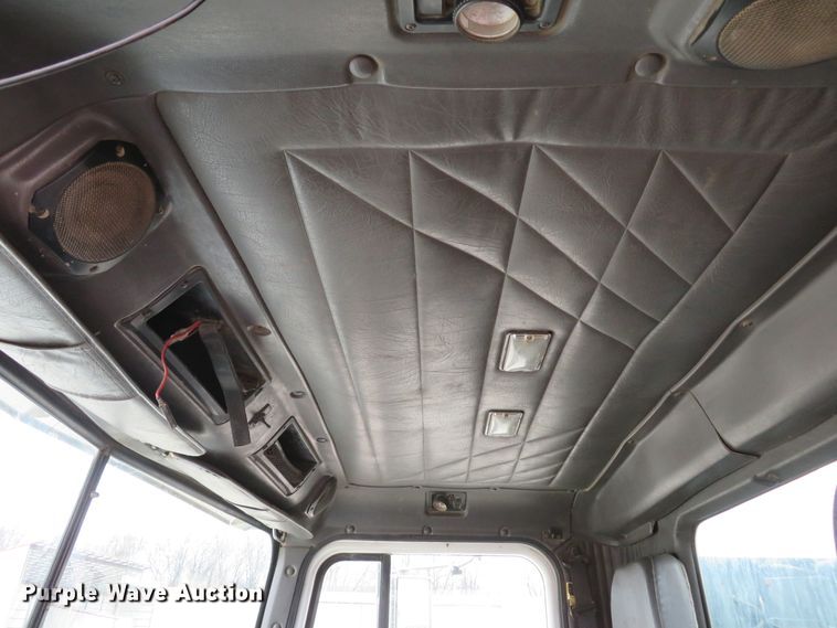 image for item DI2041 1999 International Paystar 5000 vacuum truck