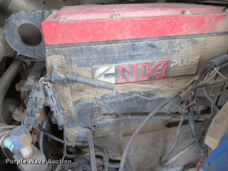 image for item DI2041 1999 International Paystar 5000 vacuum truck