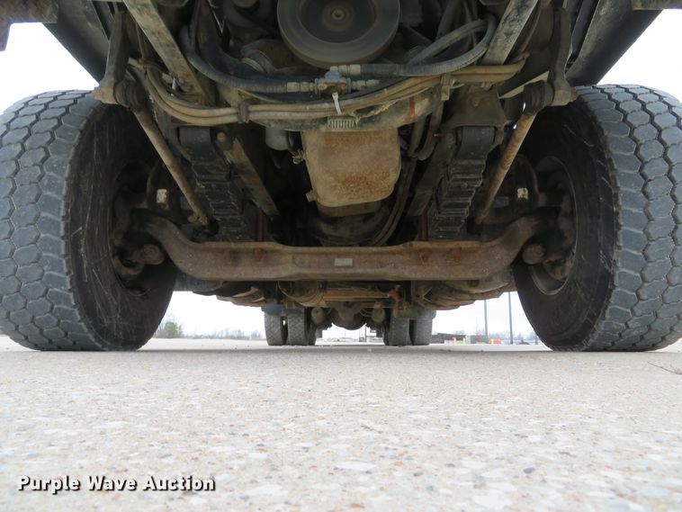 image for item DI2041 1999 International Paystar 5000 vacuum truck